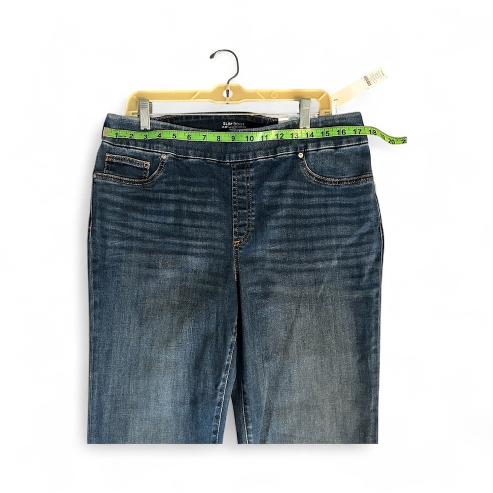 CHICOS NWT Denim Slim Bootcut Jeans Size 14R/2.5R - Picture 5 of 7